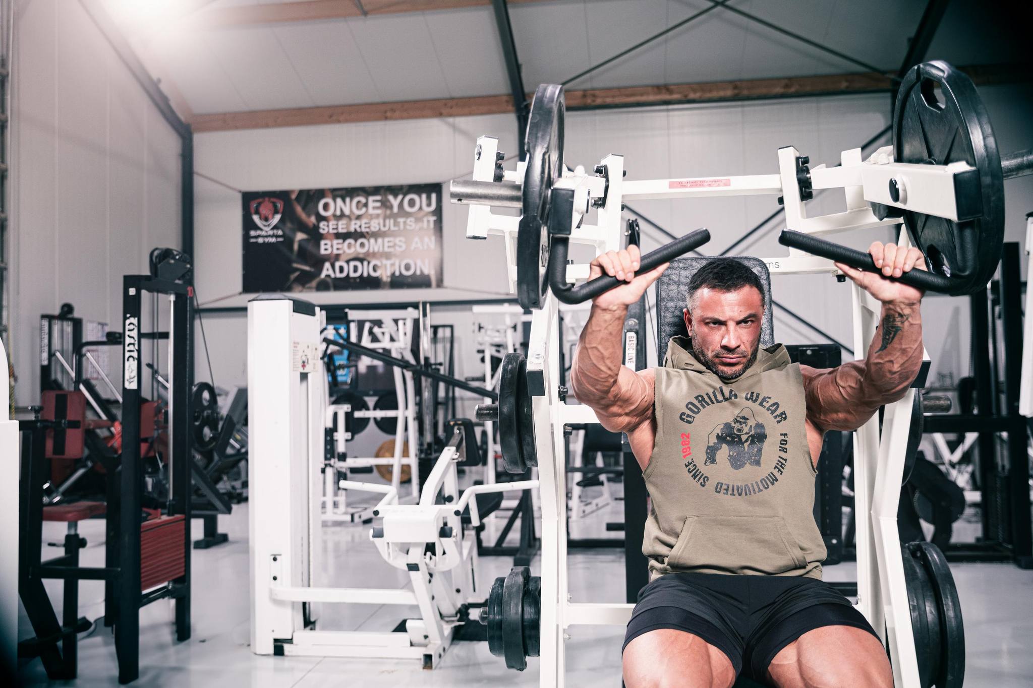 Fotoshoot Gorilla Wear Zomercollectie bij Spartagym